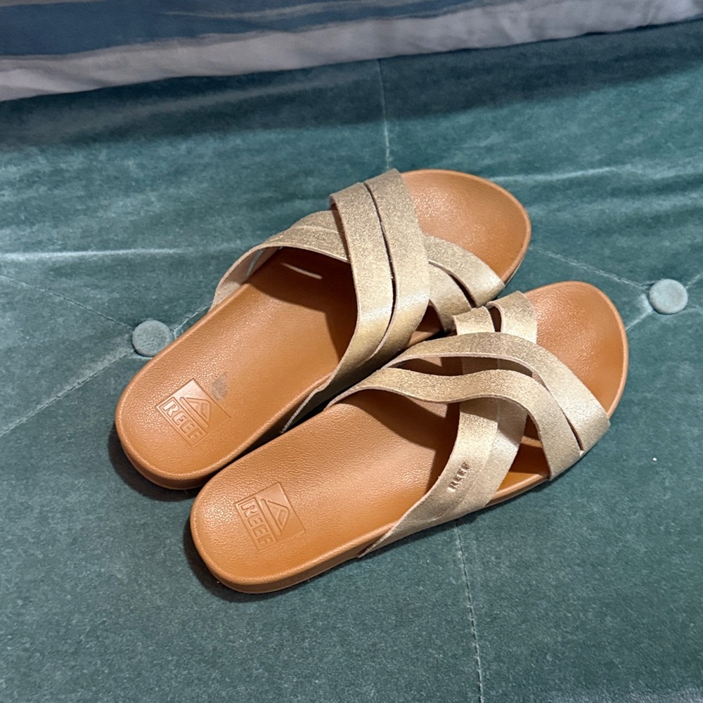 Reef Women's Metallic Gold Crisscross Slide Sandals